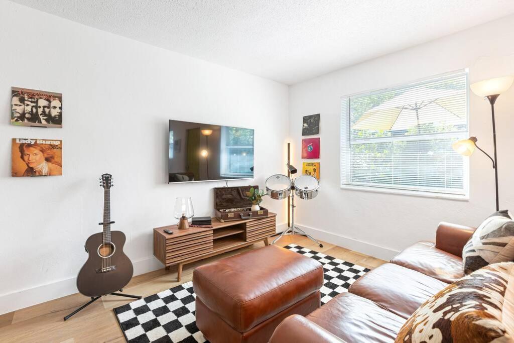 Musicians Lounge - 2 Bedroom With Parking Asssigned Fort Lauderdale Exterior photo